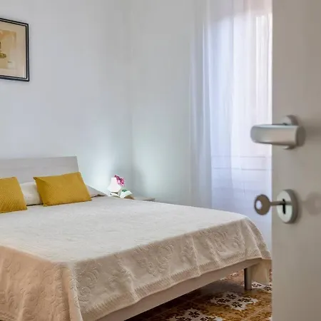 100 Metri Dal Mare Lägenhet *