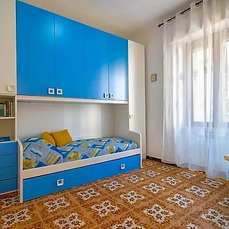 Apartment 100 Metri Dal Mare