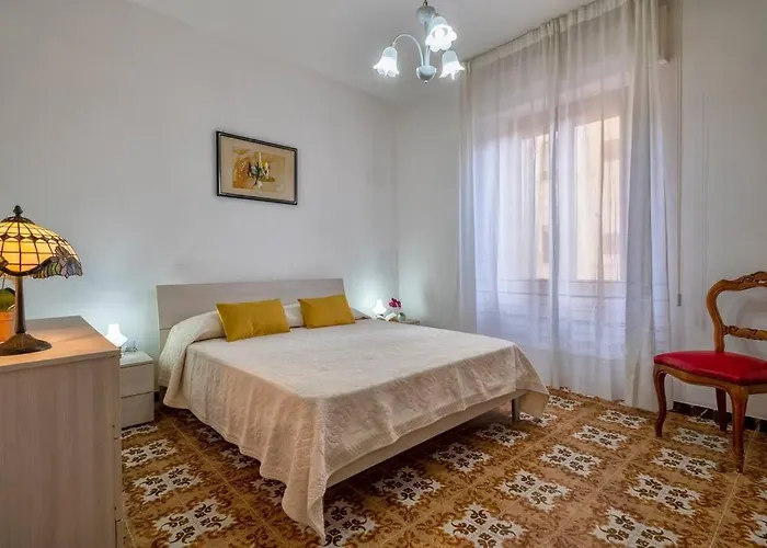 100 Metri Dal Mare *